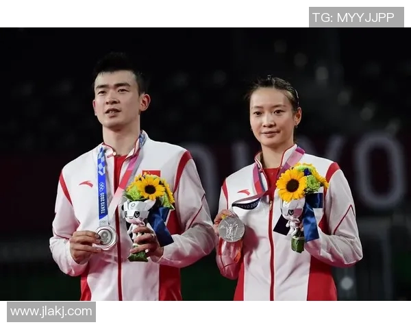 广州羽毛球队逆袭之旅揭秘：从低谷到巅峰的奋斗历程与精彩瞬间