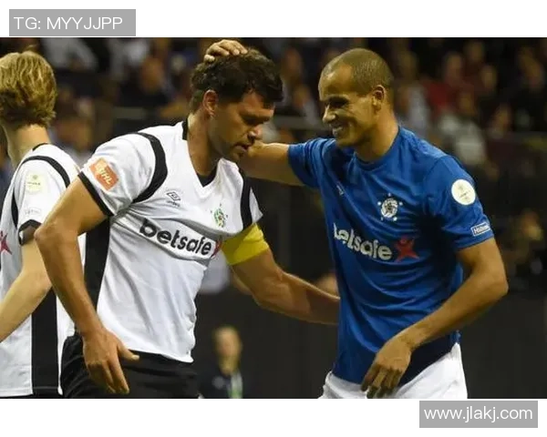 当足球巨星与篮球之王相遇的奇妙瞬间与精彩对话